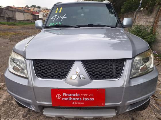 MITSUBISHI PAJERO TR4 2.0 4X4 16V 140CV FLEX 4P AUTOMÁTICO MITSUBISHI PAJERO TR4 2.0 4X4 16V 140CV FLEX 4P AUTOMÁTICO